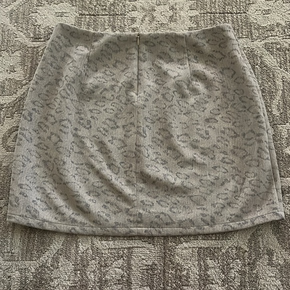 Altered state lightly worn skirt - Picture 2 of 6